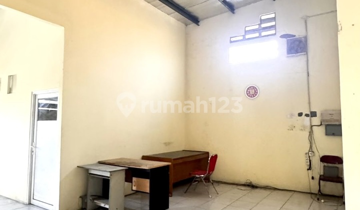 Gudang Siap Pakai di Pameuntasan Sayap Tki 5