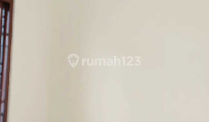 For Rent: Ready-to-Live Home in Puri Asri, Pakuwon City, Surabaya 2