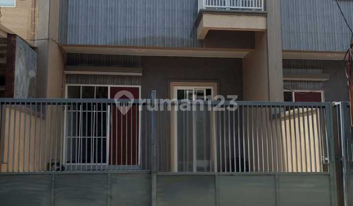 Dijual Cepat /Murah Rumah Baru 2 Lantai Mulyosari, Surabaya