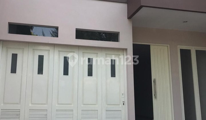 Rumah Gayungsari Barat. Masjid Agung Nasional Surabaya 2