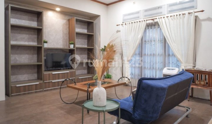 Nice House in Margorejo Indah, Near A.yani Toll Road, Surabaya 2