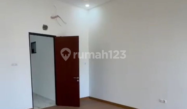 Rumah Bagus di Merr Surabaya 2