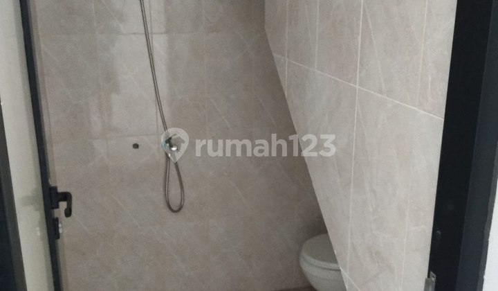 Rumah Baru Siap Huni 2 Lantai, Semolowau Surabaya 2