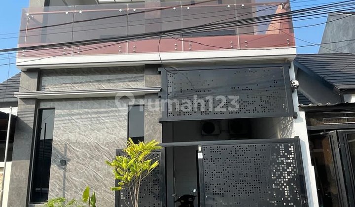 Rumah Bagus Alana Tambak Oso,Dekat Merr,Juanda