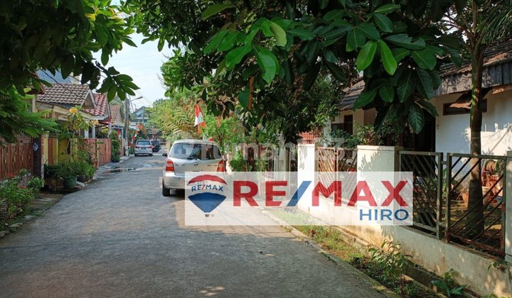 Asri House in Cibubur Strategic Location Near LRT Harjamukti 2