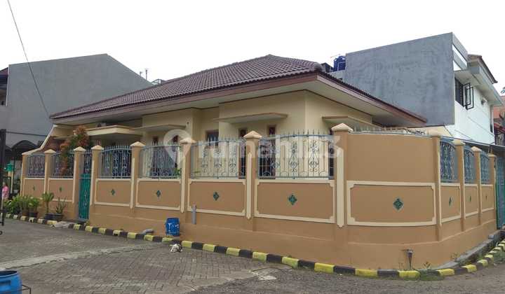 "Good and spacious house for rent in Palem Semi Karawaci" "Good and spacious house for rent in Palem Semi Karawaci"