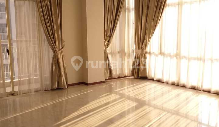 Disewakan Apartemen Royal Mediterania Garden Residence 3+1 Bedroom
