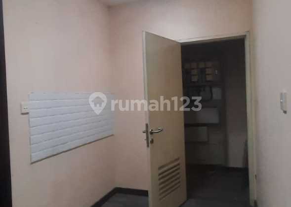 Dijual Gedung Kebayoran Baru Jakarta Selatan