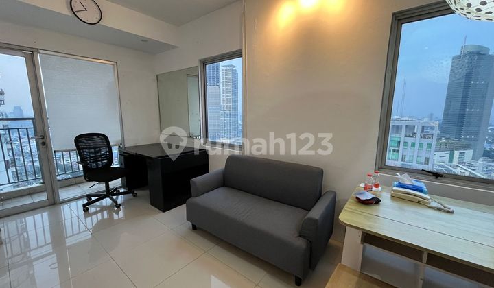 Disewakan Apartemen Cosmo Residence 2 Bedroom 1