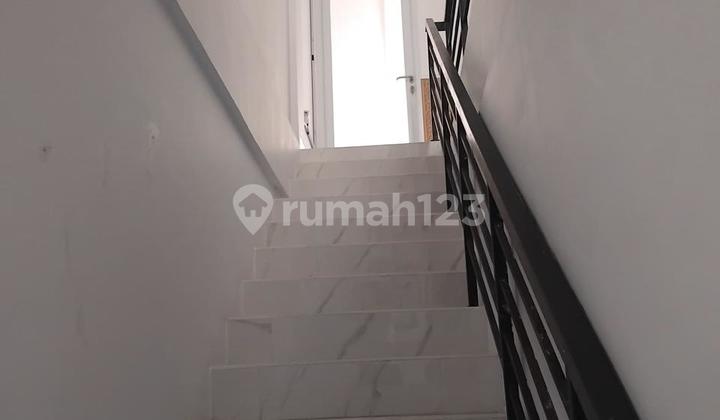 Ruko di Banjar Wijaya Semi Furnished, LT. 54.0 M², Lokasi Strategis, Dekat dengan Gerbang Tol