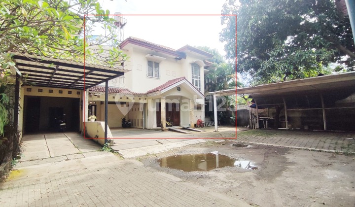 Hunian Strategis di Jalan Lebak Bulus II