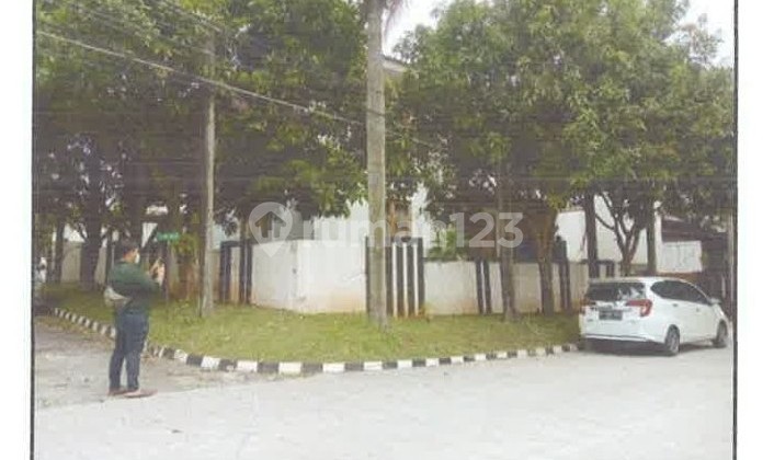 Privasi Maksimal! Rumah Elegan dengan Private Pool di Blok K Cinere