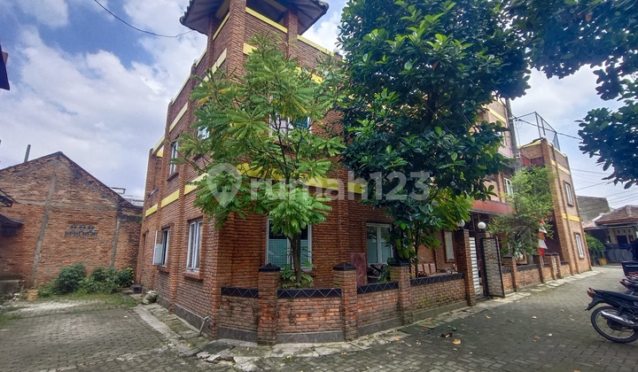 Rumah Hook di Griya Pipit 4 Pondok Aren, Dekat Bintaro Xchange dan Rspi Rumah Hook di Griya Pipit 4 Pondok Aren, Dekat Bintaro Xchange dan Rspi