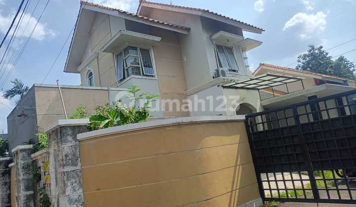 Townhouse Modern De' Casa di Gandul, Cinere ,Depok 2