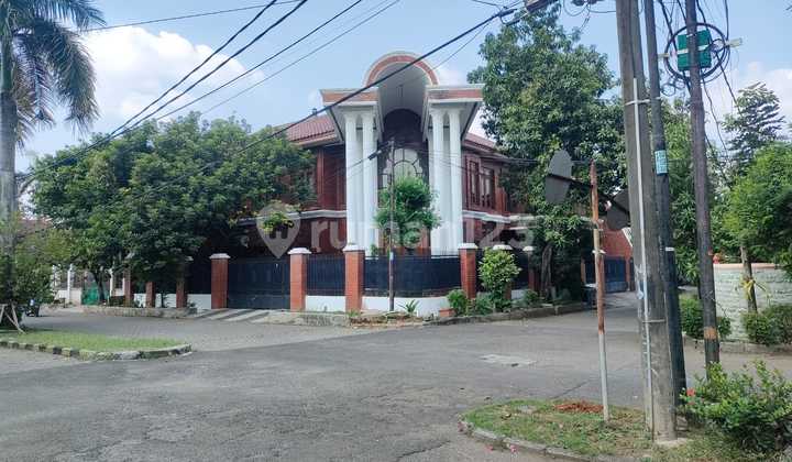 Rumah Hook Strategis 2 Kavling Jadi Satu ,Taman Cipulir Estate, Cipadu 2