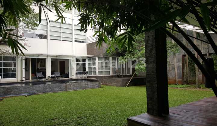 Rumah di raffles Hills Cibubur (Dekat dengan Trasyogi) 2