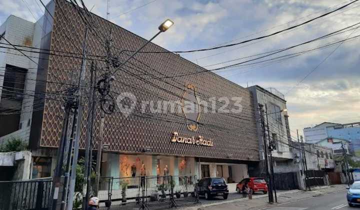 Profitable Investment, Strategic Commercial Building in Raden Saleh, Central Jakarta Profitable Investment, Strategic Commercial Building in Raden Saleh, Central Jakarta