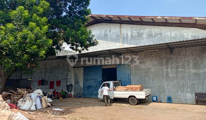 Gudang Strategis Akses Mudah ke Tol Cijago dan Cisalak