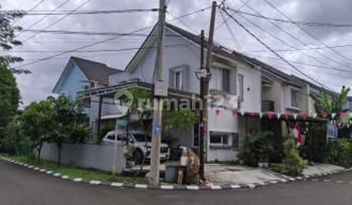 Mampang Hills Residence: Corner Unit with the Best Natural Lighting in Pancoran Mas 1