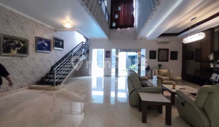 Rumah Mewah di Kota Wisata Cibubur 2