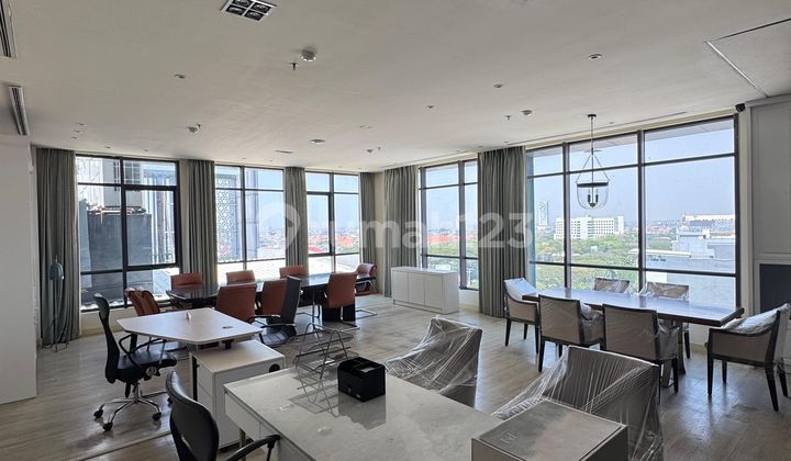 Gedung 10 Lantai Pakuwon Square Surabaya Barat