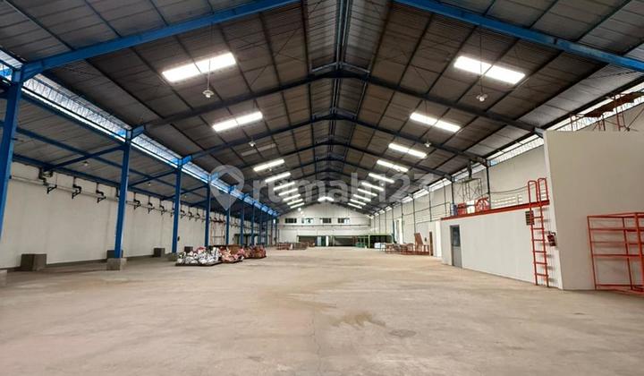 Gudang Siap Pakai di Margomulyo Surabaya Fer.b104