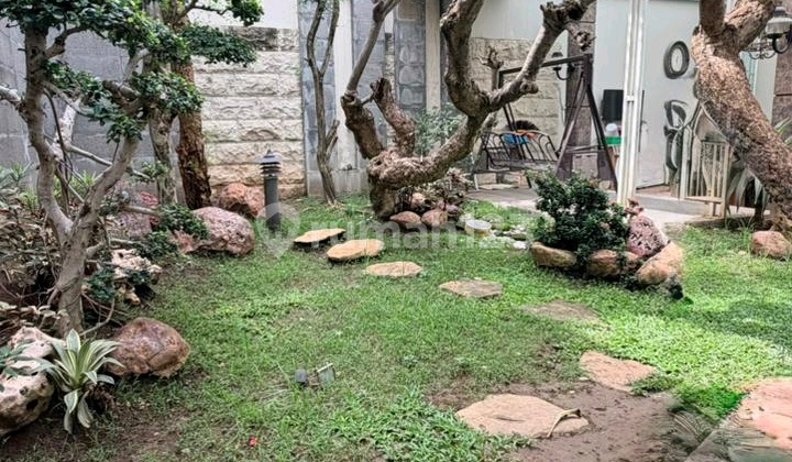 Rumah Virginia Regency Pakuwon City 2