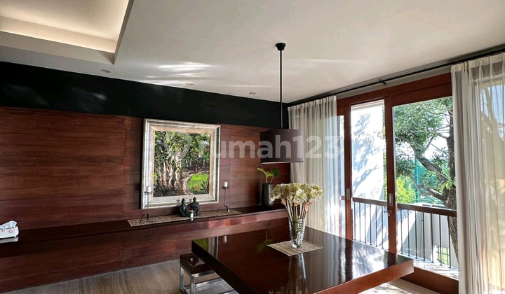 Rumah Pakuwon Indah Surabaya Barat Rumah Pakuwon Indah Surabaya Barat