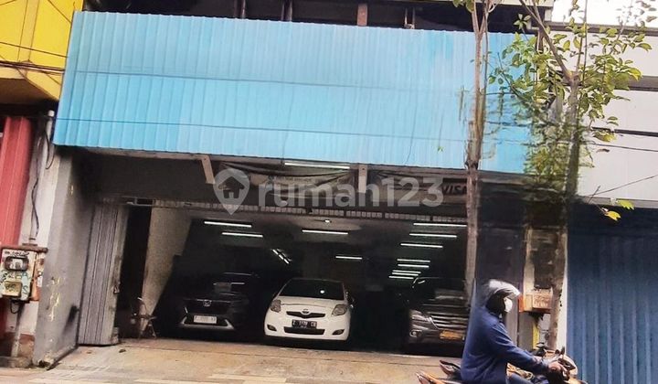 Ruko Ex Showroom Mobil Di Jalan Raya Kertajaya Murah