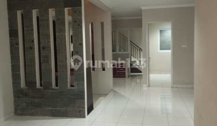 Dijual Rumah di Legenda Wisata Cibubur SHM