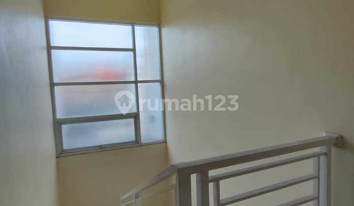 Rumah Sewa Sommervile Tki 2