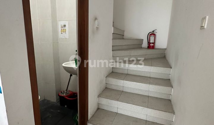 Strategic 2-Story Shop House in Seminyak Area Strategic 2-Story Shop House in Seminyak Area