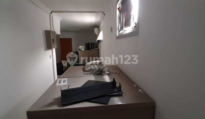 For Sale: 3.5-Storey Shop House, Strategic Location in Tebet, South Jakarta 2