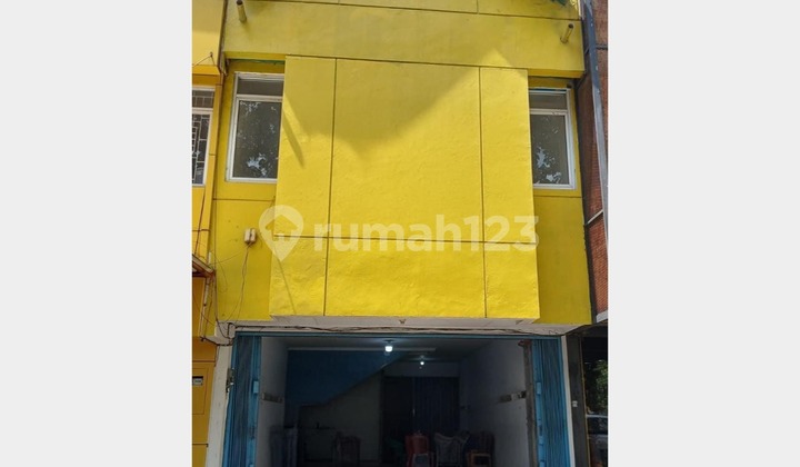 For Rent: Shop House in Graha Raya Bintaro, South Tangerang.