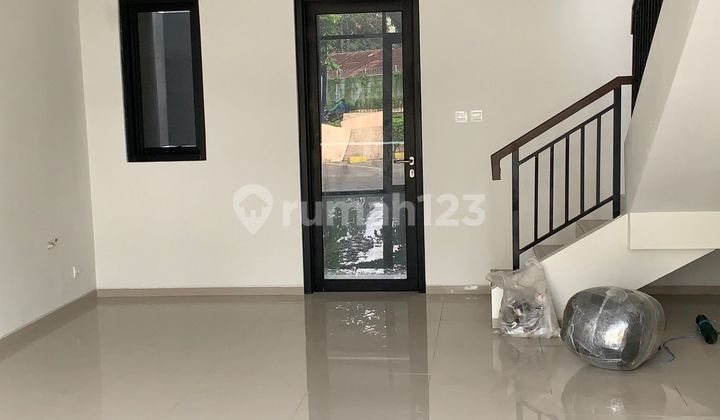 For Rent Modern 2-Story Shop House on Boulevard Graha Raya 2