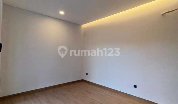 Rumah 2 Lantai di Bsd Kencana Loka, Tangerang