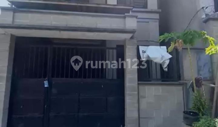 Slashing Price! House in Mulyosari (Cheaper Than Surrounding Areas) Slashing Price! House in Mulyosari (Cheaper Than Surrounding Areas)