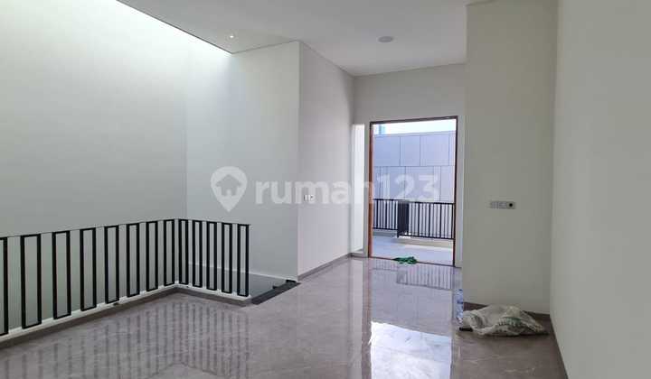 2-Storey House in Manyar Kertoadi, Brand New 2