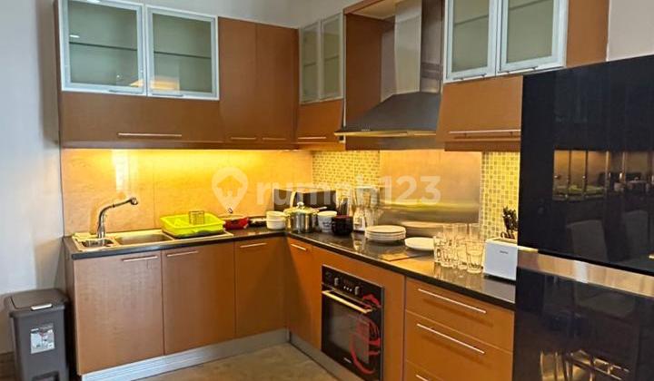 Apartment Capital Residence 2 BR Bagus Furnished 2
