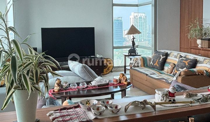 Apartment Essence Darmawangsa 4 BR Bagus Furnished