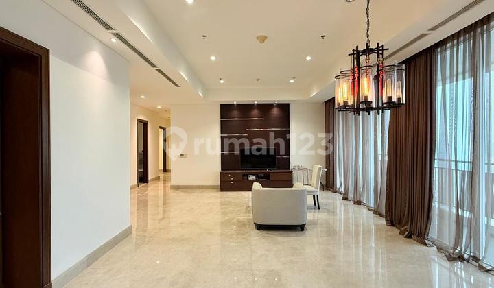 Apartemen One Park Avenue 4 BR, Strata, Bagus 2