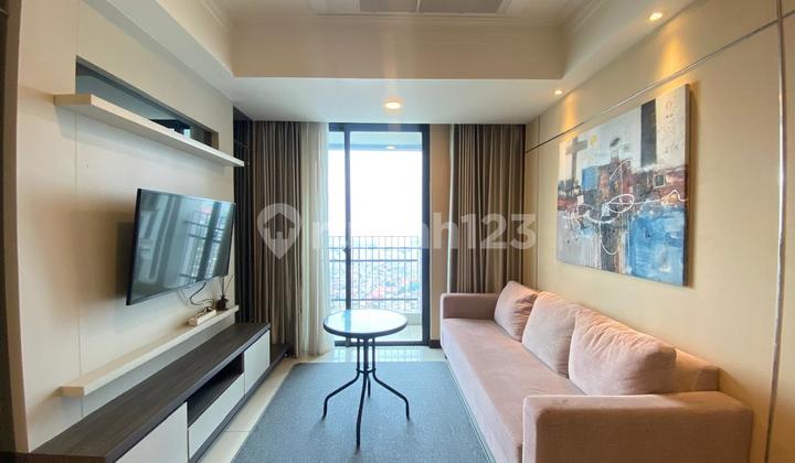 Apartemen Casagrande 2 BR, Strata, Bagus