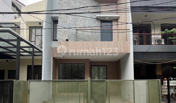 Rumah Pondok Indah 4 BR, Bagus, SHM, Siap Huni 1
