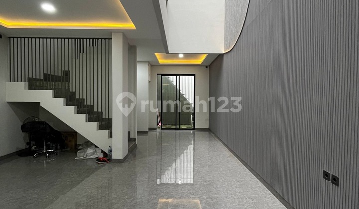 Rumah Pondok Indah 4 BR, Bagus, SHM, Siap Huni 2