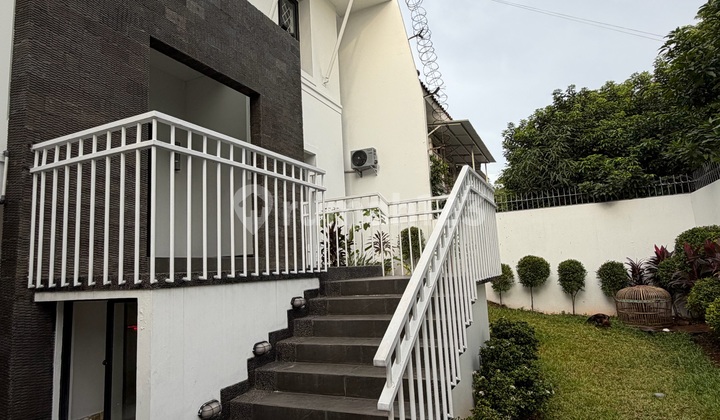 Rumah Semi Furnished Senopati, Jakarta Selatan