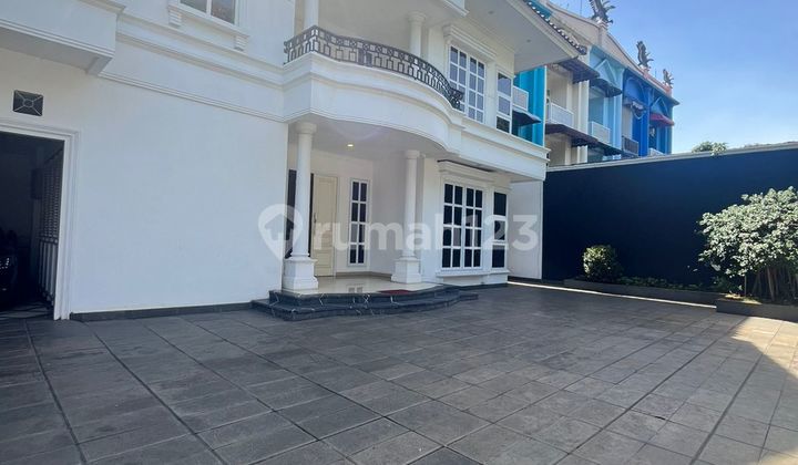 Di Jual Rumah Strategis di Tebet Jakarta Selatan