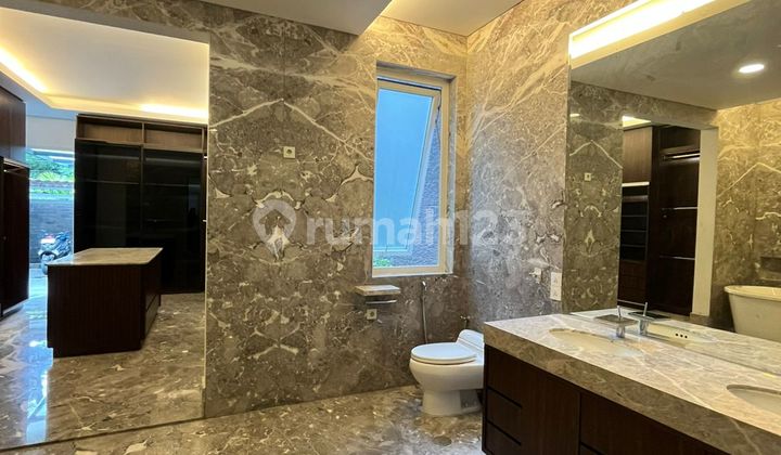 Di Jual Rumah Siap Huni di Menteng Jakarta Pusat Di Jual Rumah Siap Huni di Menteng Jakarta Pusat