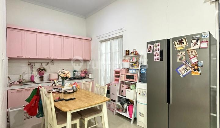 Pink Nuance Luxury 2-Story House in Flamboyan Area, Medan Selayang 2