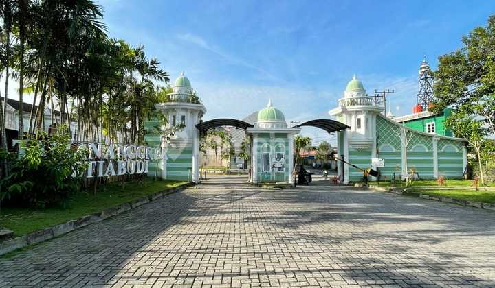 Ready-to-Occupy Orchid Garden Setia Budi Housing