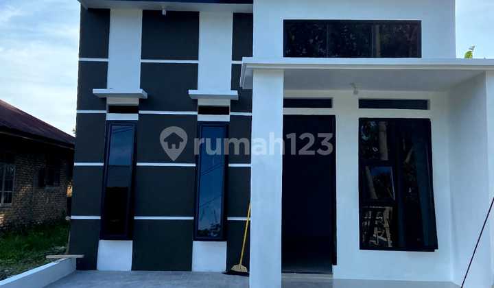 Minimalist House with 2 Bedrooms in Medan Tembung Pasar 8 Area 2